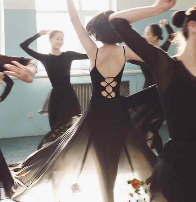 齐齐哈尔到北京140几点发车(北京到齐齐哈尔k1303途径几站)