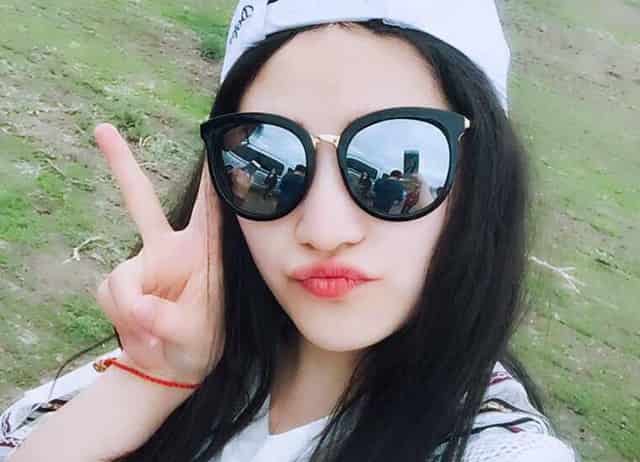 oppo充电一直闪烁