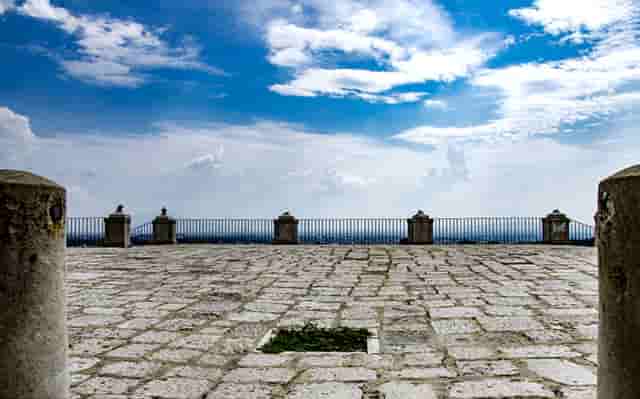 吴亦凡雪糕什么梗(吴亦凡活佛什么梗)